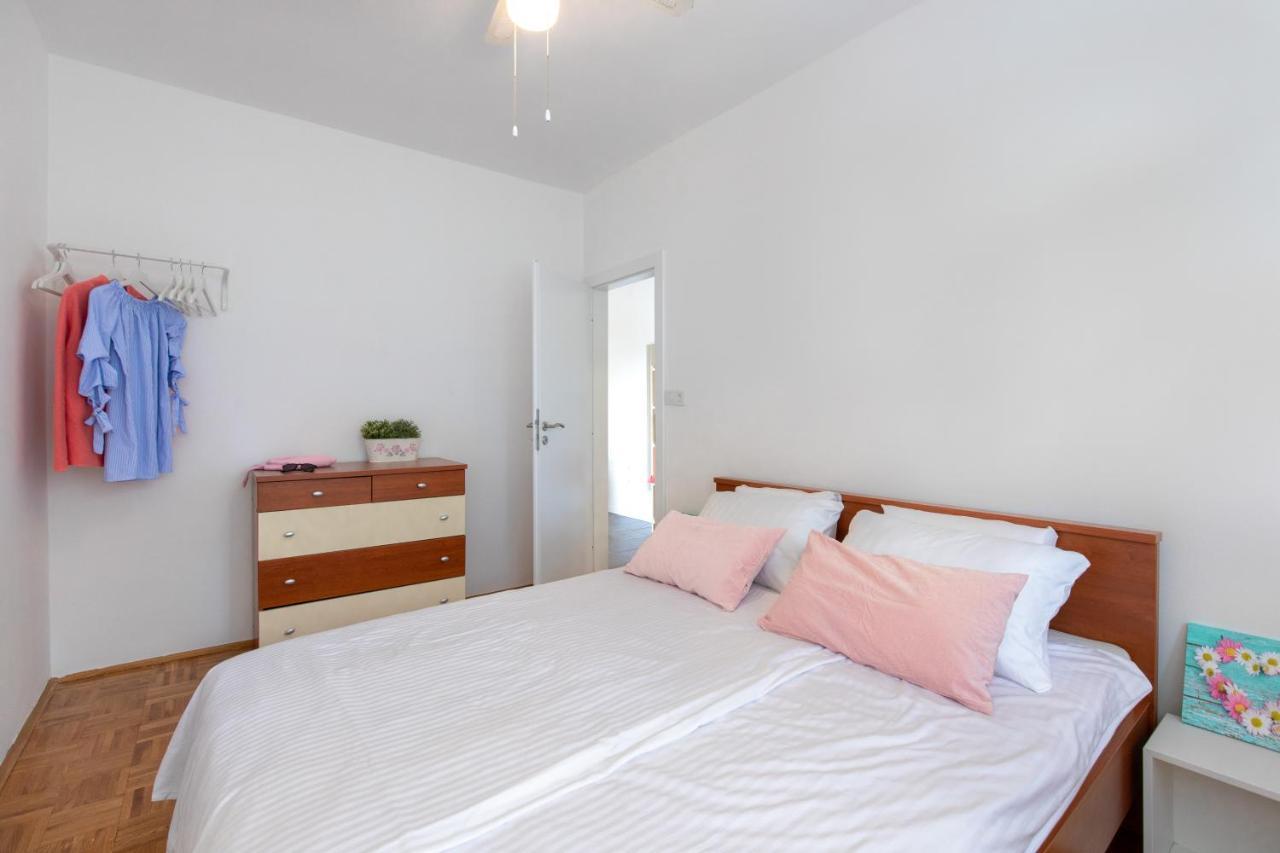Apartmán Oleander Malinska Exteriér fotografie
